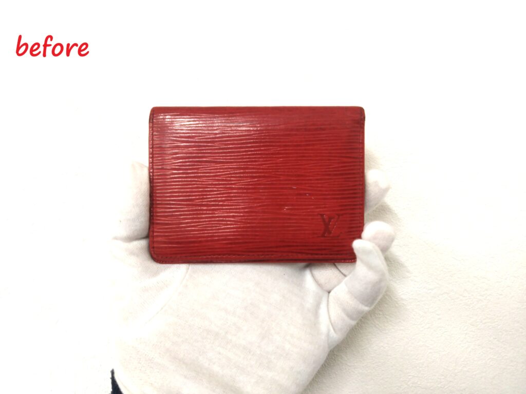 カードケース修理　Louis Vuitton　エピ ポルト ２カルト ヴェルティカル　破れ部分革交換   染め直し修理
